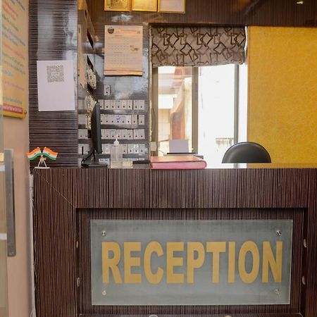 מומביי Hotel National מראה חיצוני תמונה
