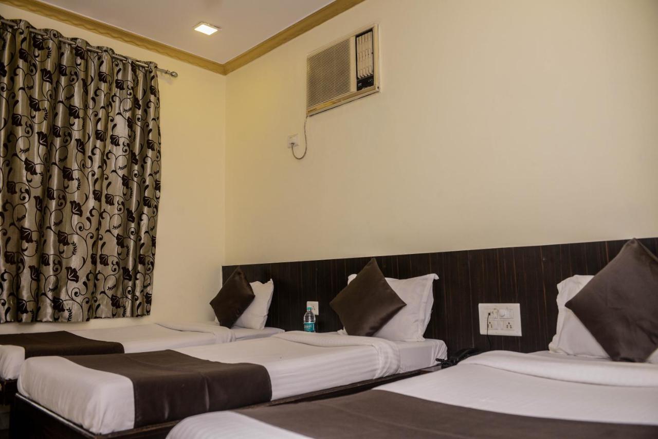מומביי Hotel National מראה חיצוני תמונה