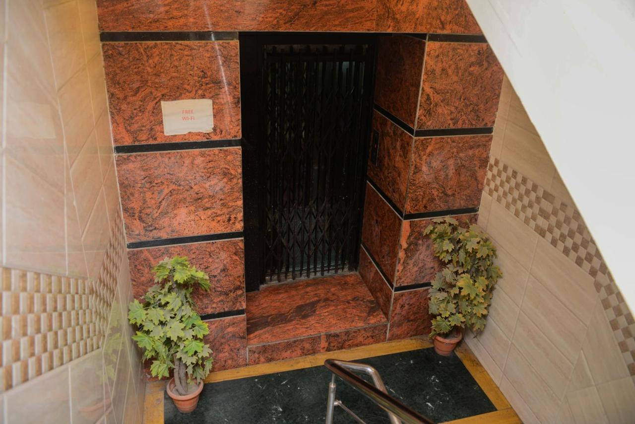 מומביי Hotel National מראה חיצוני תמונה