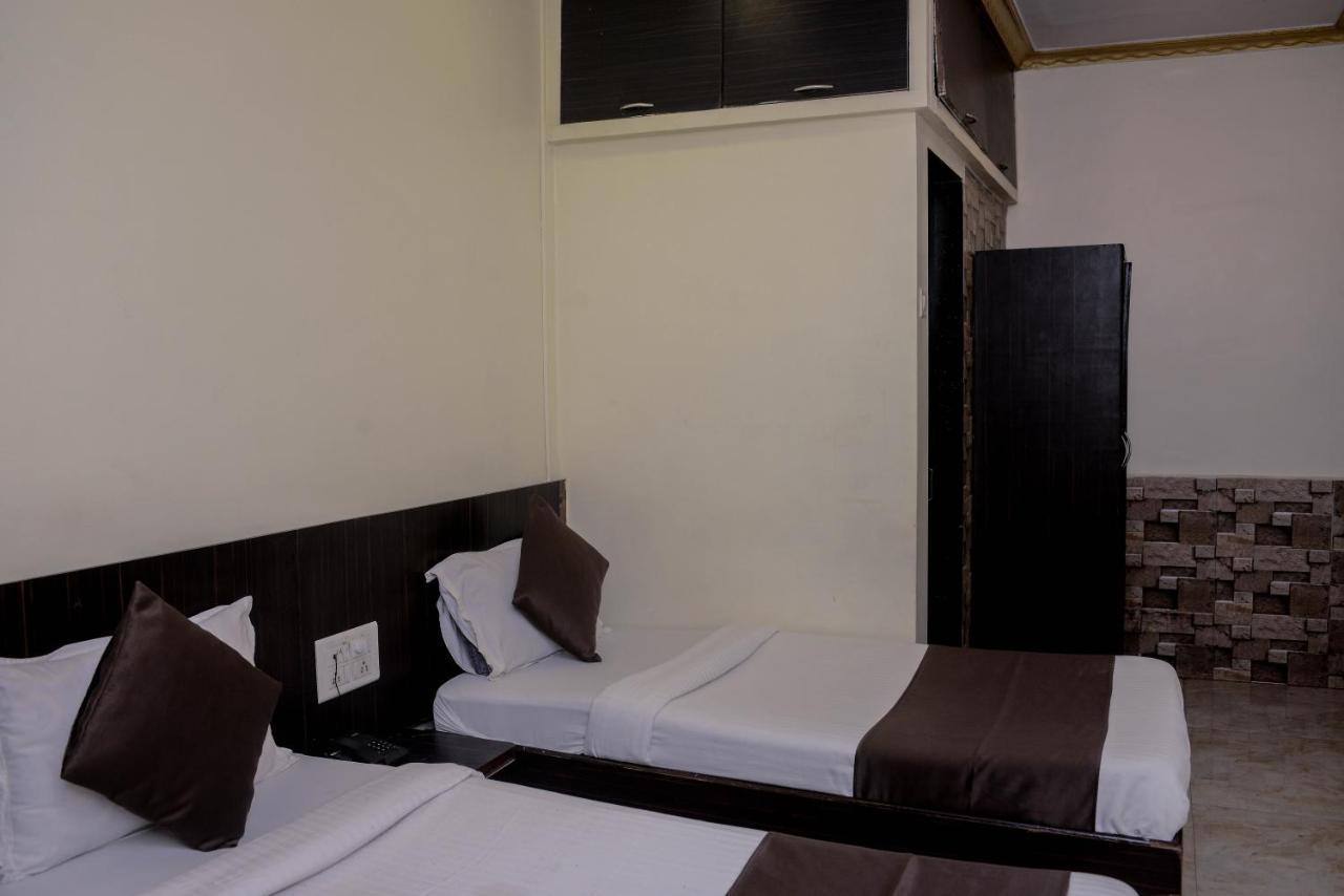 מומביי Hotel National מראה חיצוני תמונה