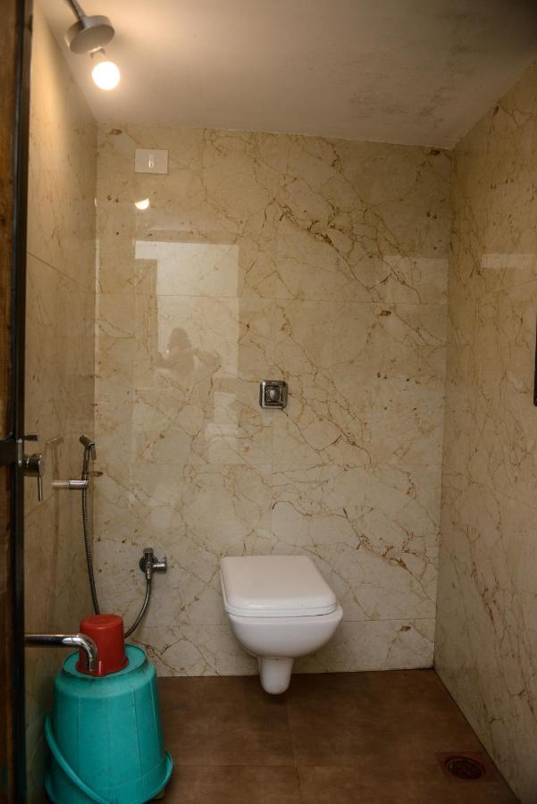 מומביי Hotel National מראה חיצוני תמונה